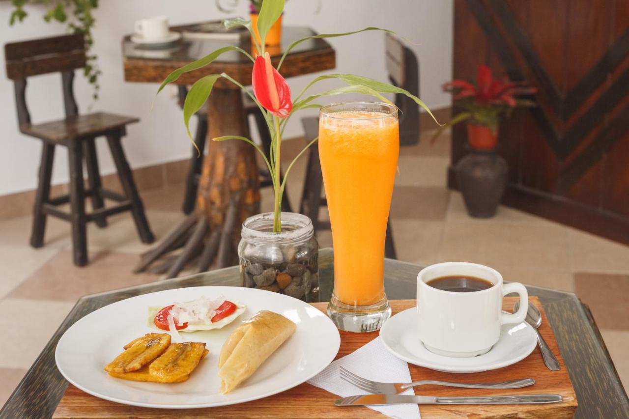 Country Club Eco Casajardin Hotel Moyobamba Exterior photo